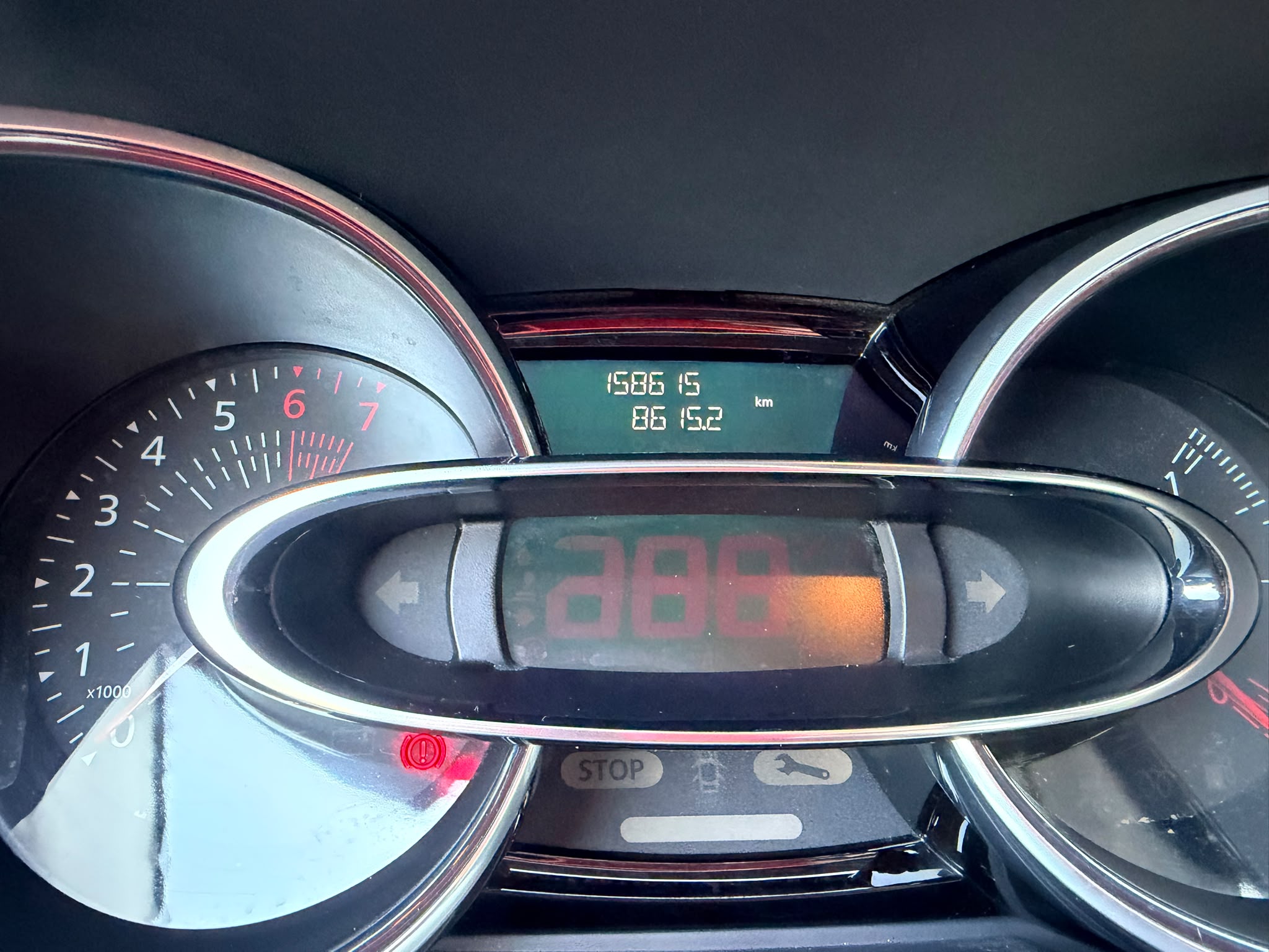 
								RENAULT CLIO SPORTER Tce full									