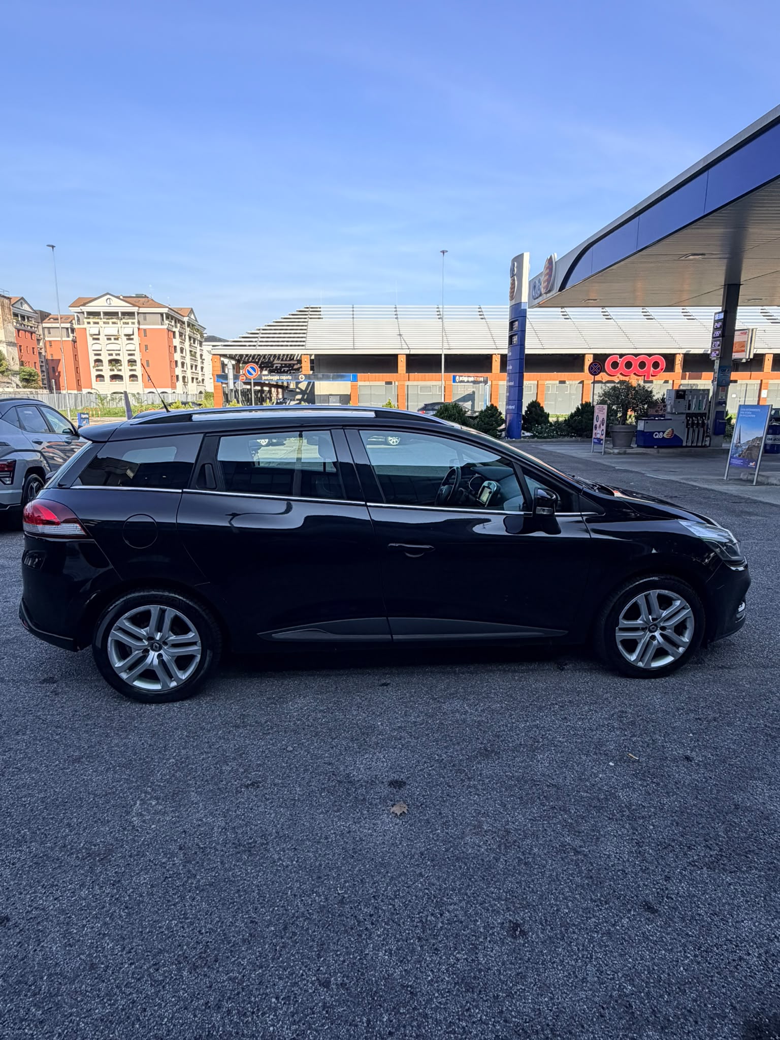 
								RENAULT CLIO SPORTER Tce full									